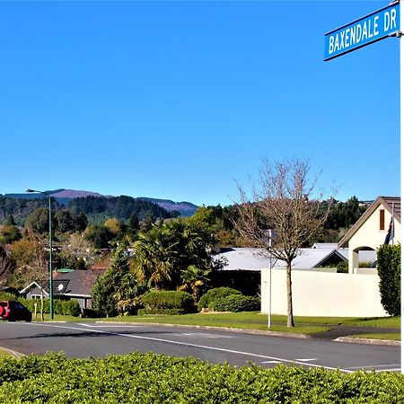Family Getaway Villa Rotorua Buitenkant foto