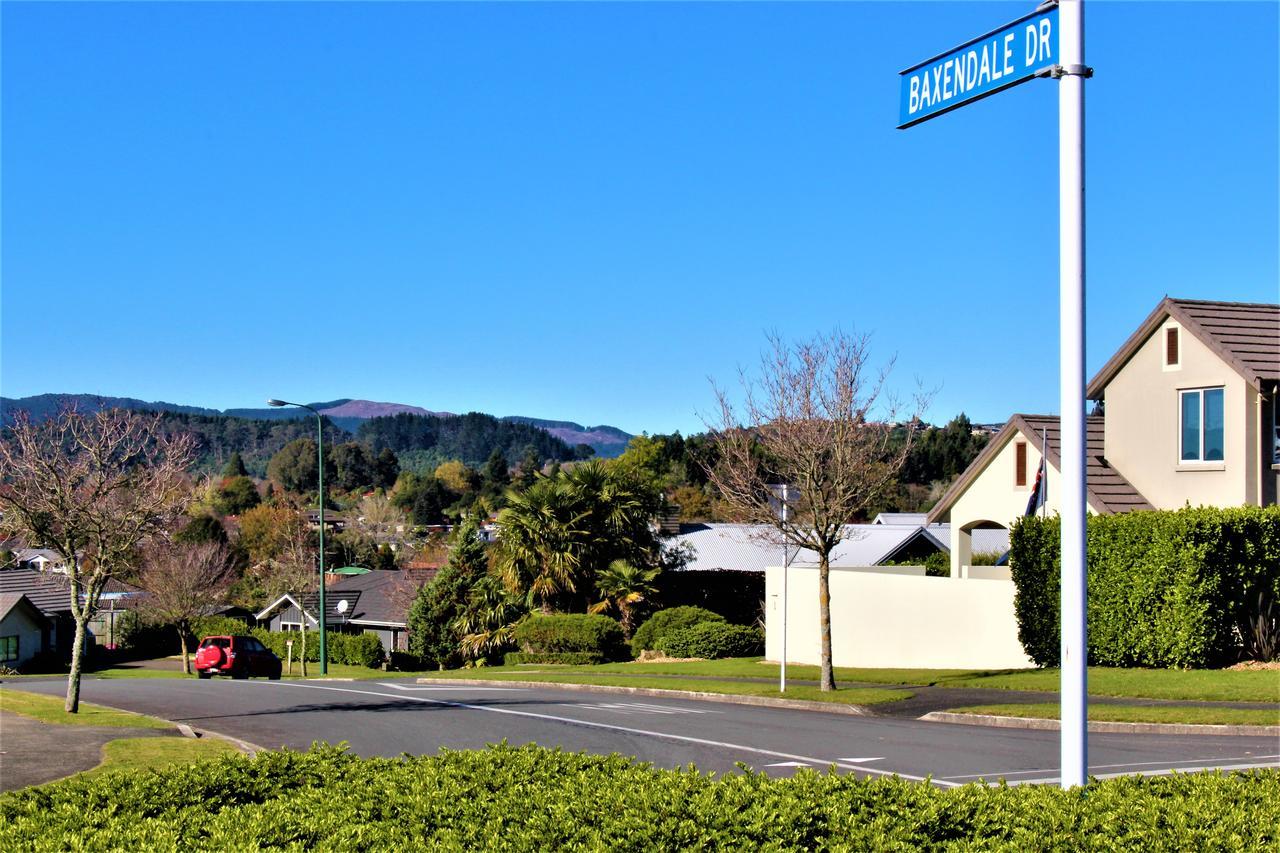 Family Getaway Villa Rotorua Buitenkant foto